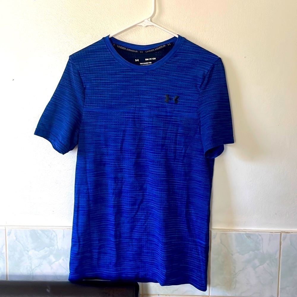 Mens Under Armour tee